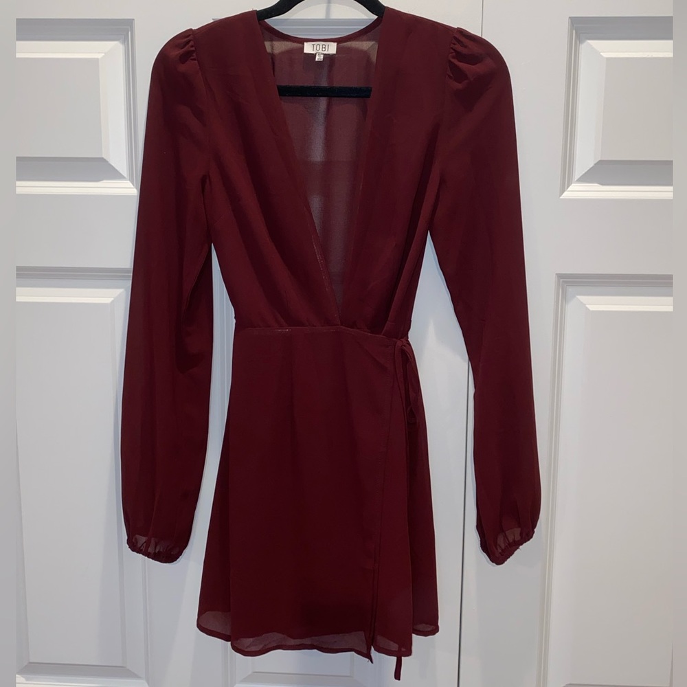 Tobi Deep V Burgundy Long Sleeve Dress